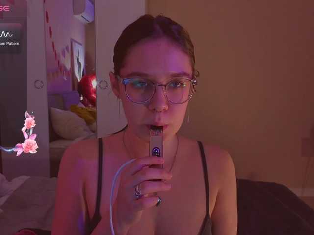 MiaLuw's BongaCams show and profile