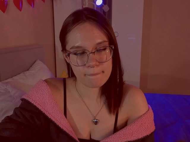 MiaLuw's BongaCams show and profile