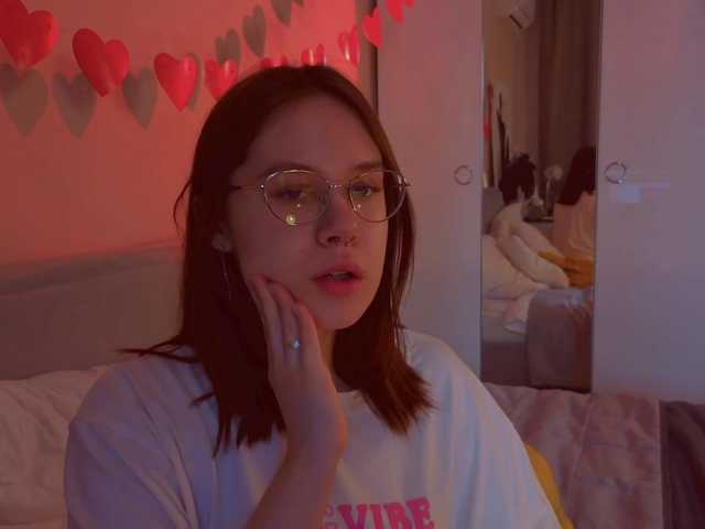 MiaLuw's BongaCams show and profile