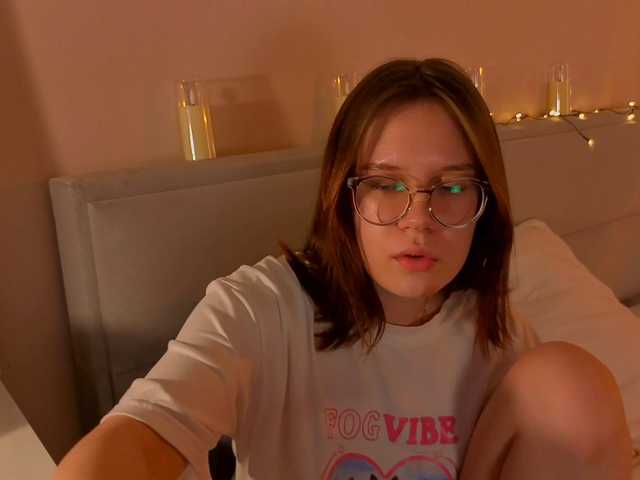 MiaLuw's BongaCams show and profile