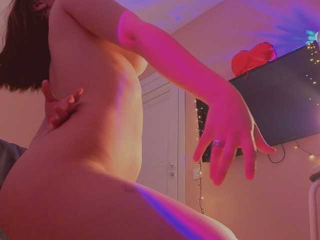 BongaCams MiaLuw is Freechat MiaLuw — Please and support little Mia!