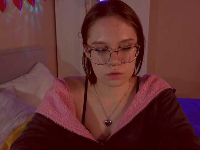 MiaLuw's BongaCams show and profile