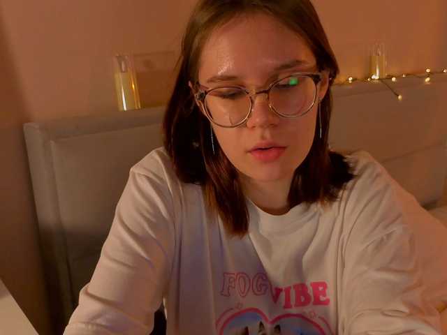 MiaLuw's BongaCams show and profile