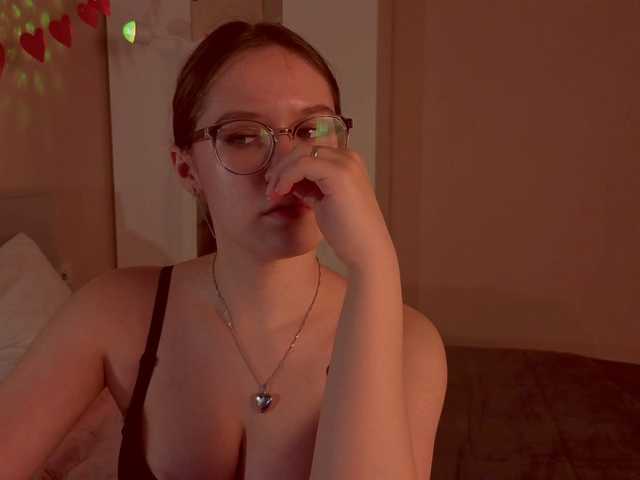 MiaLuw's BongaCams show and profile
