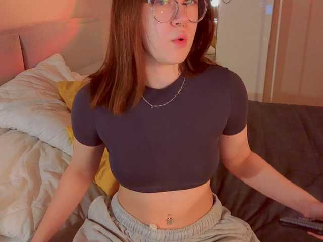 MiaLuw's BongaCams show and profile