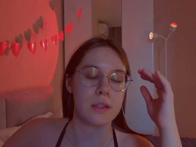 MiaLuw's BongaCams show and profile