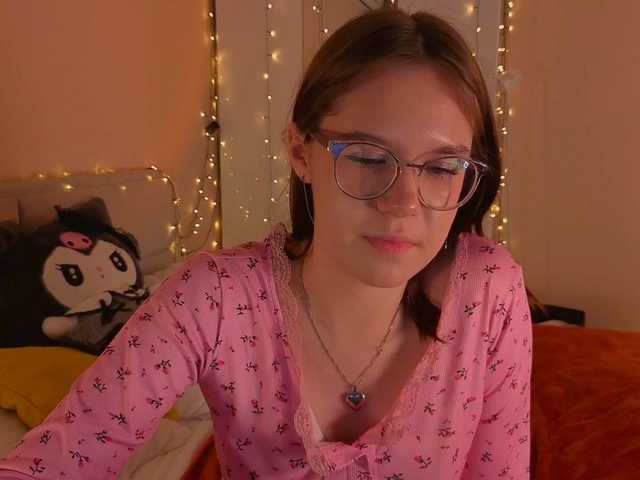 MiaLuw's BongaCams show and profile