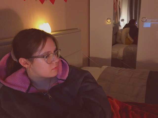 MiaLuw's BongaCams show and profile