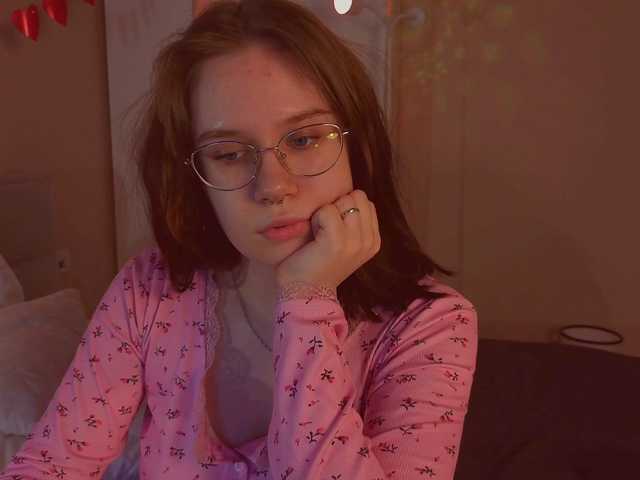 MiaLuw's BongaCams show and profile