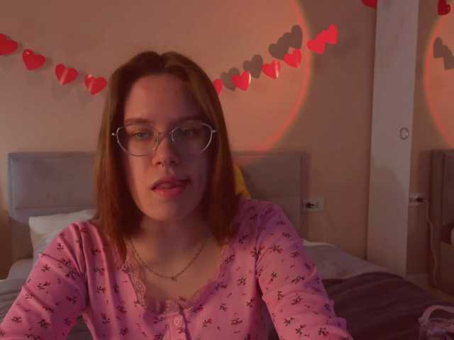 MiaLuw's BongaCams show and profile