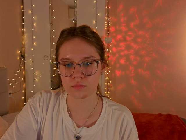 MiaLuw's BongaCams show and profile