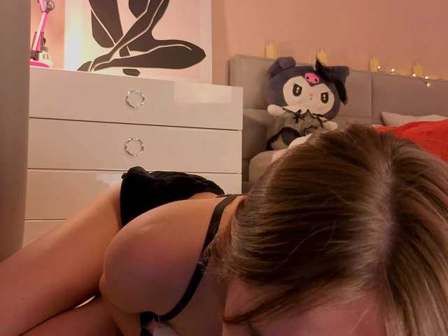 MiaLuw's BongaCams show and profile