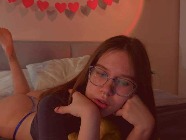 MiaLuw's BongaCams show and profile