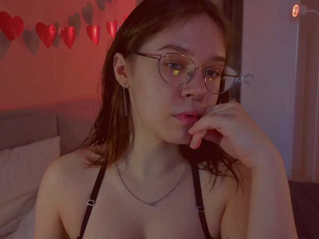 MiaLuw's BongaCams show and profile