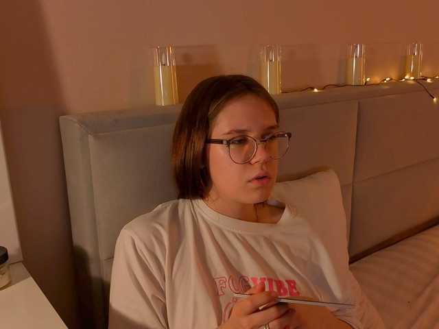 MiaLuw's BongaCams show and profile