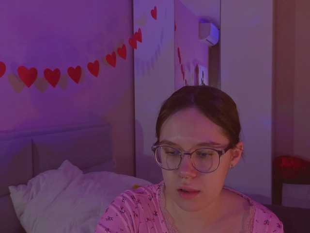 MiaLuw's BongaCams show and profile