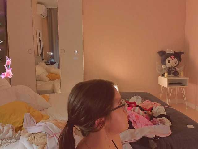 MiaLuw's BongaCams show and profile