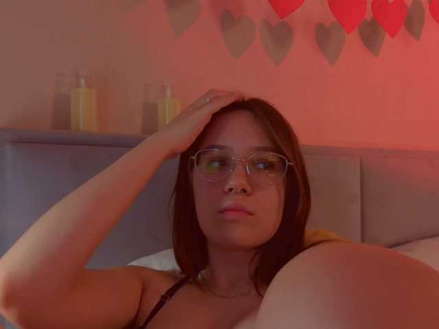 MiaLuw's BongaCams show and profile