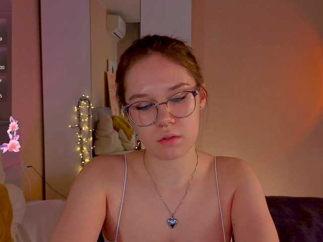 MiaLuw's BongaCams show and profile