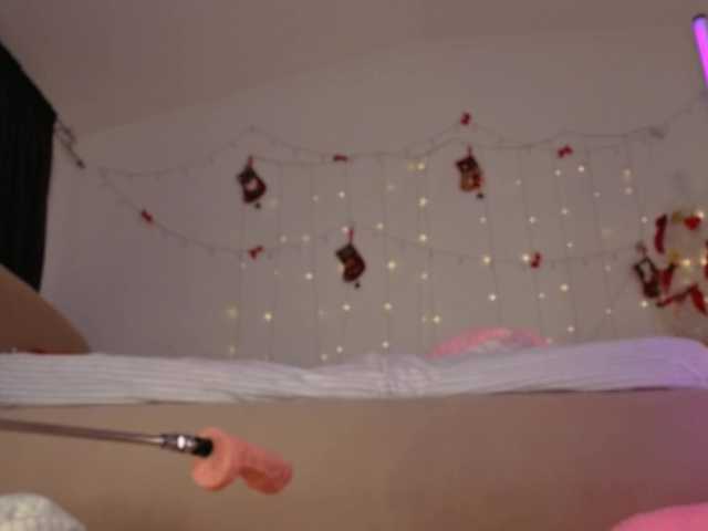 NicoleHampton's BongaCams show and profile