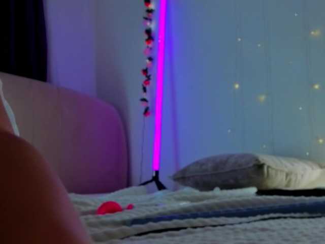 NicoleHampton's BongaCams show and profile