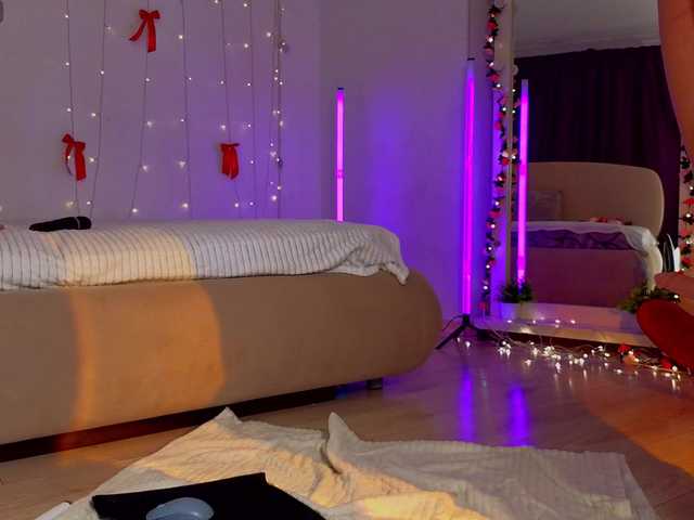 NicoleHampton live cam profile