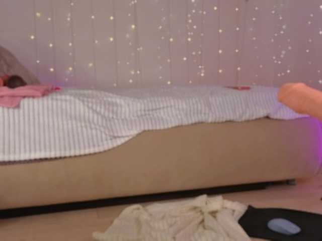 NicoleHampton's BongaCams show and profile