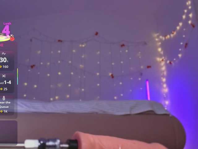 NicoleHampton's BongaCams show and profile