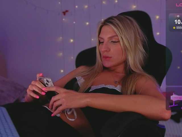 NicoleHampton webcam