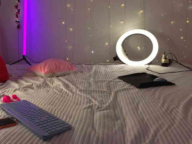 NicoleHampton webcam