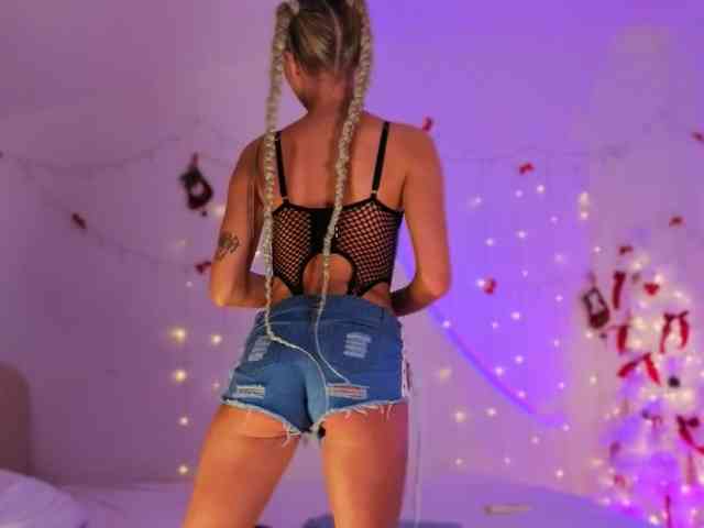 NicoleHampton webcam