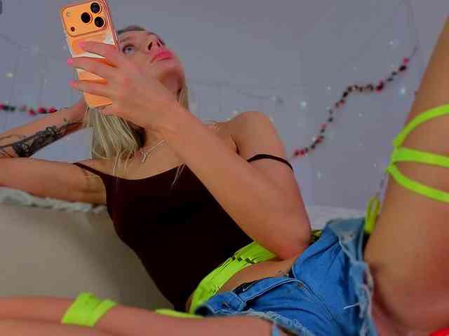 NicoleHampton webcam