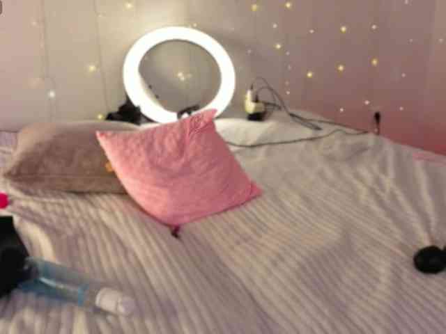 NicoleHampton webcam