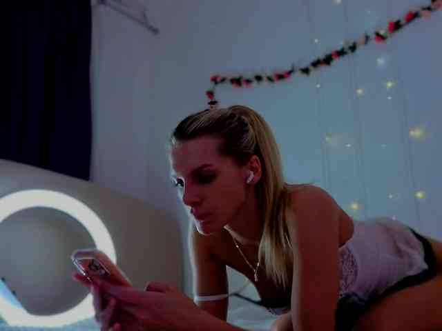 NicoleHampton webcam