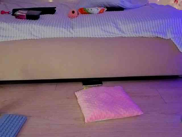 NicoleHampton webcam