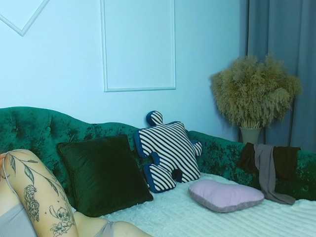 lada-love – webcam model profile photo