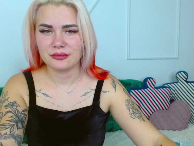 lada-love – webcam model profile photo