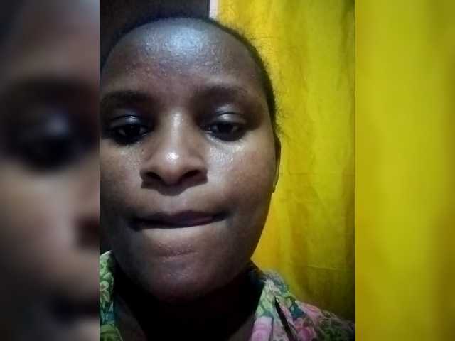 Emphi-30 – webcam model profile photo