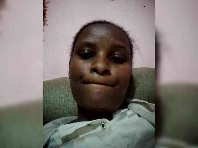 Emphi-30 Live Webcam on BongaCams