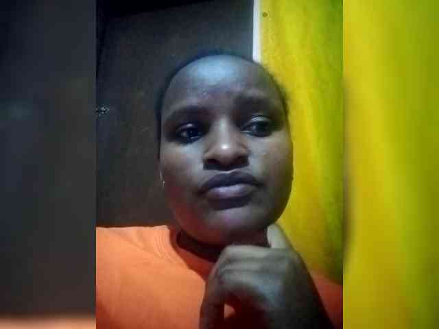 Emphi-30 Live Webcam on BongaCams