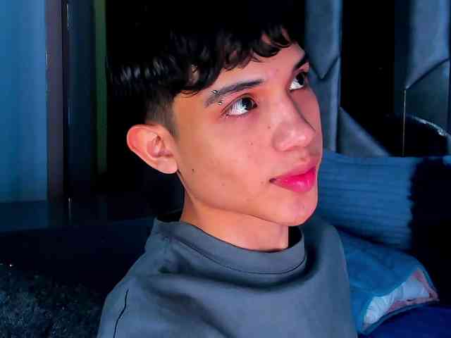 sebax-00 Live Webcam on BongaCams