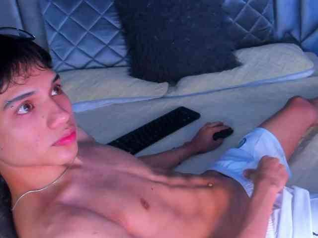 sebax-00 Live Webcam on BongaCams