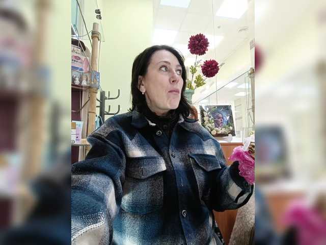 Agnes7700's BongaCams show and profile