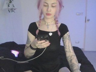 EmilyFlowers Porn Show