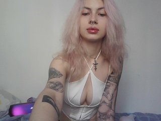 EmilyFlowers Porn Show