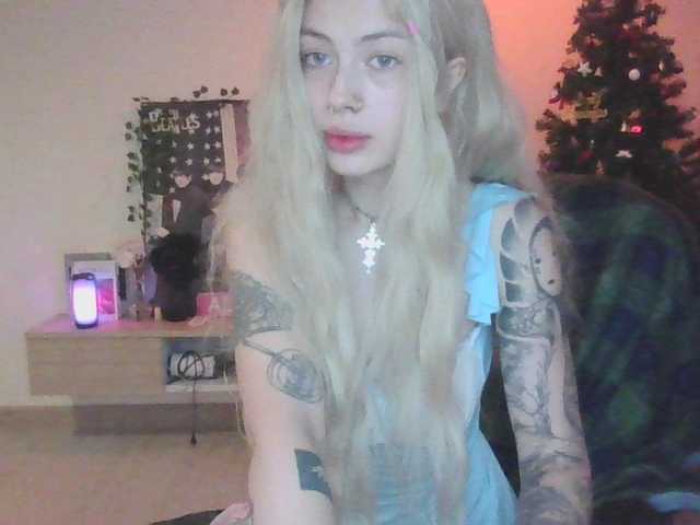 EmilyFlowers – webcam model profile photo