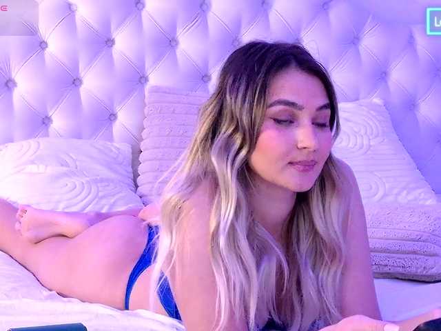  AniaKarenina chat room