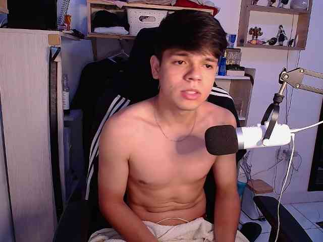 MrGreat Live Webcam on BongaCams