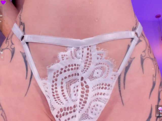 BellaConnor's BongaCams show and profile