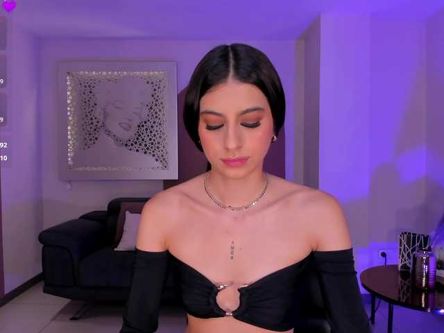 BellaConnor's BongaCams show and profile